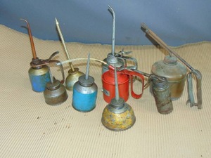 lot 140 image: Mixed Lot of 9 Oil Pump Cans