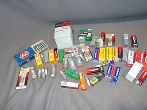 lot 169 image: Mixed Lot of New and Used Spark Plugs