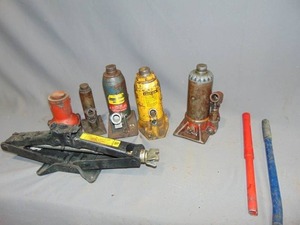 lot 185 image: Mixed Lot of Bottle Jacks and Scissor Jack