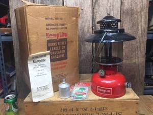 lot 121 image: Vintage Kamplite Camp Lantern with Box