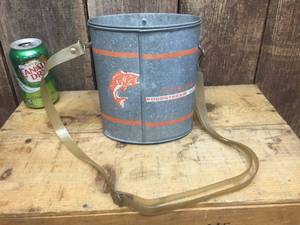 lot 122 image: Vintage OLD PAL Minnow Bucket wShoulder Strap