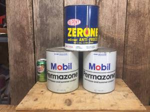 lot 132 image: 3 Oil Cans - Mobil - Dupont