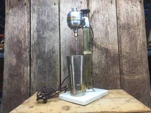 lot 145 image: Early Hamilton Beach 5N BlenderMixer