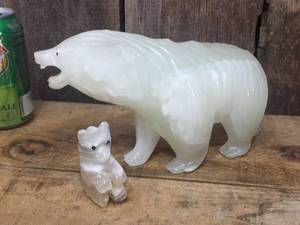 lot 157 image: 2 Carved Onyx Polar Bear Figures