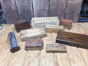 lot 171 image: Group Wooden Advertiser Storage Boxes
