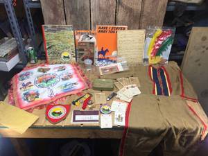 lot 233 image: 1940s-50s Boy Scout - Jamboree Collectables