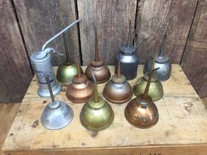 lot 240 image: Group Vintage Oiler Cans - Eagle - Union - Plews - GL - Master