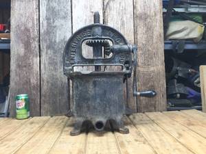 lot 255 image: Antique Enterprise MFG Hand Operated Press - 2092
