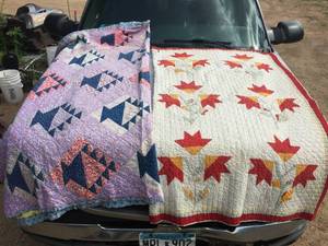 lot 271 image: 2 Vintage Quilts TwinFull Size