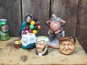lot 274 image: Royal Doulton Figures - Creamers