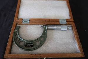 MITUTOYO CALIPER  MICROMETER