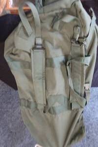 LARGE OLIVE HEAVY DUTY DUFFLE