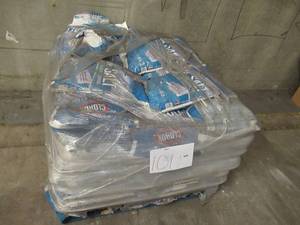 lot 101 image: Pallet of 40 lbs Bags of Clorox Pool and Spa Salt - Fast Dissolving