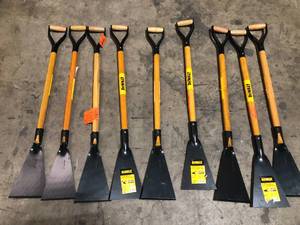 lot 39 image: Lot of DEWALT 32 in. Carbon Steel Blade Ice Scraper Customer Returns See Pictures