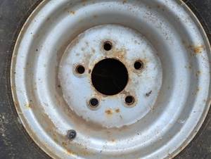 lot 28A image: Set of 5 Bolt Utility Tires
