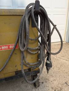 lot 5A image: Hobart 650 Amp Welder - Rolling Cart
