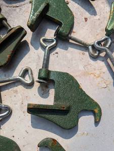 lot 17A image: Lot of Clamps - Heavy Duty
