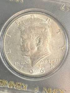 1964 US KENNEDY HALF DOLLAR IN CASE