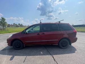 2004 Toyota Sienna CE 7