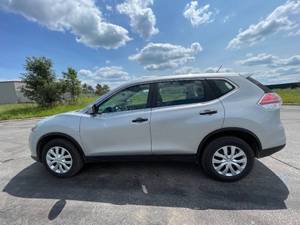 2016 Nissan Rogue S - AWD