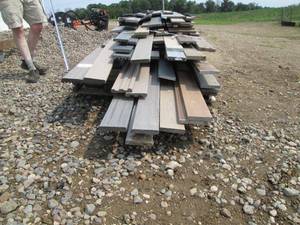 lot 48 image: Mixed Lot of Composite Deck Boards