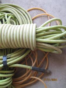 lot 100 image: Lot of Various Air Hoses