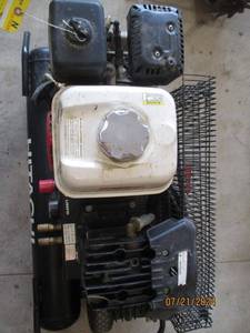 lot 103 image: Hitachi Air Compressor with Honda GX 160 Engine