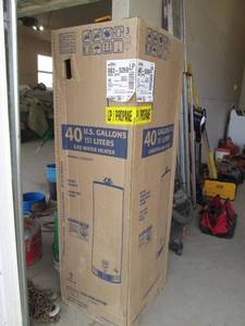 lot 150 image: 40 Gallon LP Propane Gas Water Heater