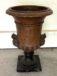 lot 115 image: Pretty Planters, Metal Planter Stand, Watering Can and More