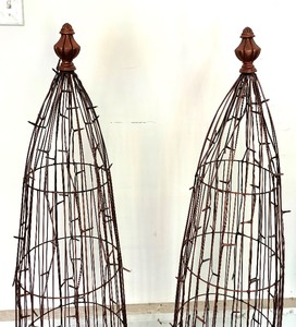 lot 118 image: Two Battery Operated Yard Light Up Finials