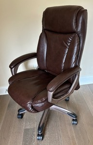 lot 32 image: Alera Office Chair