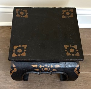 lot 151 image: Vintage Wooden Stand