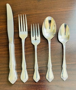 lot 36 image: Oneida Community Service for 10 and 2 Serving Pieces