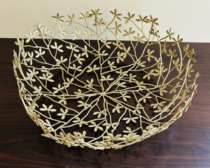 lot 70 image: Decorative Gold Colored Metal Bowl