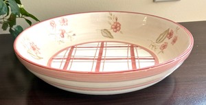 lot 158 image: Variety of Decorative Items