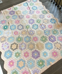 lot 73 image: Vintage Flower Garden Mosaic Quilt