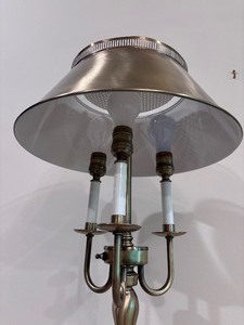 lot 67 image: Vintage Brass Lamps