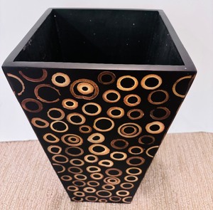 lot 50 image: Lovely Tall Planter in Dark Brown and Gold Circles