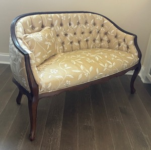 lot 13 image: Petite Vintage Victorian Style Curved Sofa  Couch