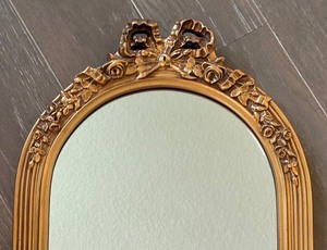 lot 168 image: Vintage Golden Framed Mirror