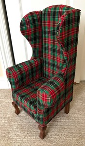 lot 213 image: Cute Santa Bear Armchair