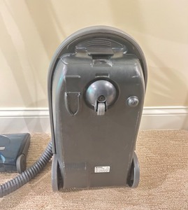 lot 18 image: Blue Kenmore Progressive Vacuum