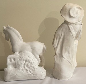 lot 192 image: Pair of Ceramic Figurines - Including Horse and Violin Player