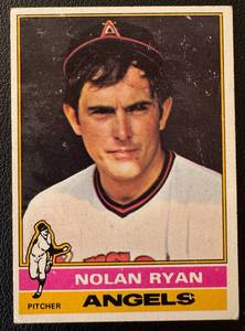 lot 39 image: Nolan Ryan 1976 Topps #330 Vintage Baseball Card