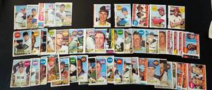 lot 39C image: 1969 Topps 37 Card Vintage Baseball Lot