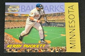 lot 59A image: Kirby Puckett 8000 Gold 1996 Pinnacle Summit Insert #17, numbered 02988000, Rare Minnesota Twins Baseball Card