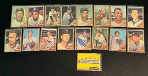 lot 82A image: 1962 Topps Baseball 17 Card Vintage Lot