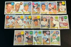 lot 107A image: 1969 Topps Baseball 19 Vintage Card Lot