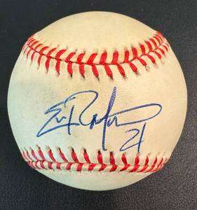 lot 25D image: Eric Milton Autographed AL Baseball on the sweetspot - Minnesota Twins