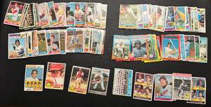 lot 27F image: Large Lot of Vintage Baseball Cards with Stars - 1971-1977 Low Grade